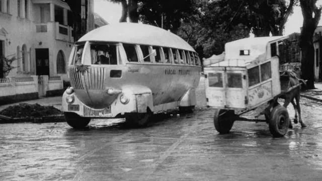 Zeppelin Bus in Brazil, 1957 (4)